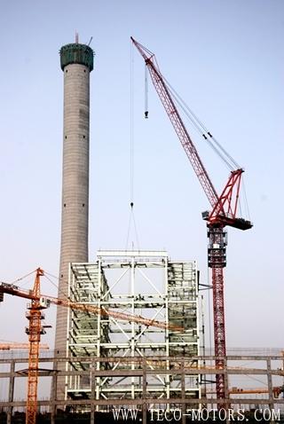 【電廠】寧夏天元熱電聯(lián)產(chǎn)有限公司2×350MW自備熱電廠工程2號機組鍋爐大板梁順利開始吊裝